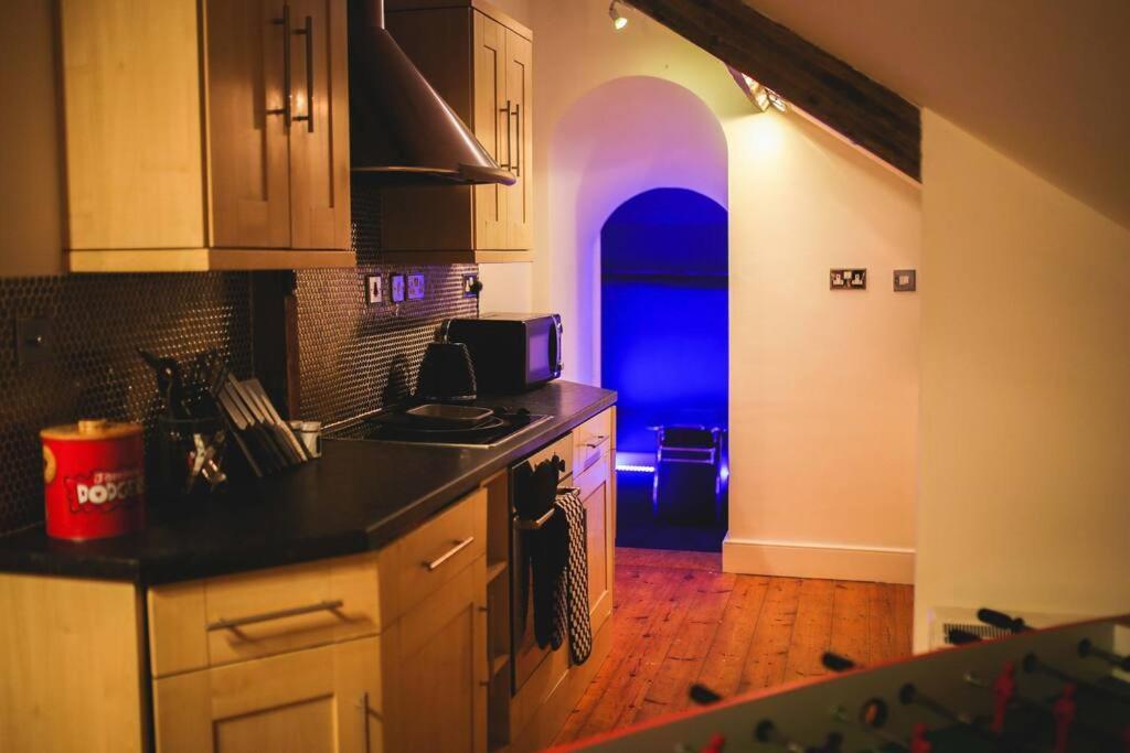 Games And Movies Lounge 7 Bed City Centre Apartment Newcastle upon Tyne Buitenkant foto